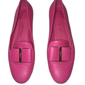 Salvatore Ferragamo Sarno Hot Pink Bow Flat Loafers - Size 10C